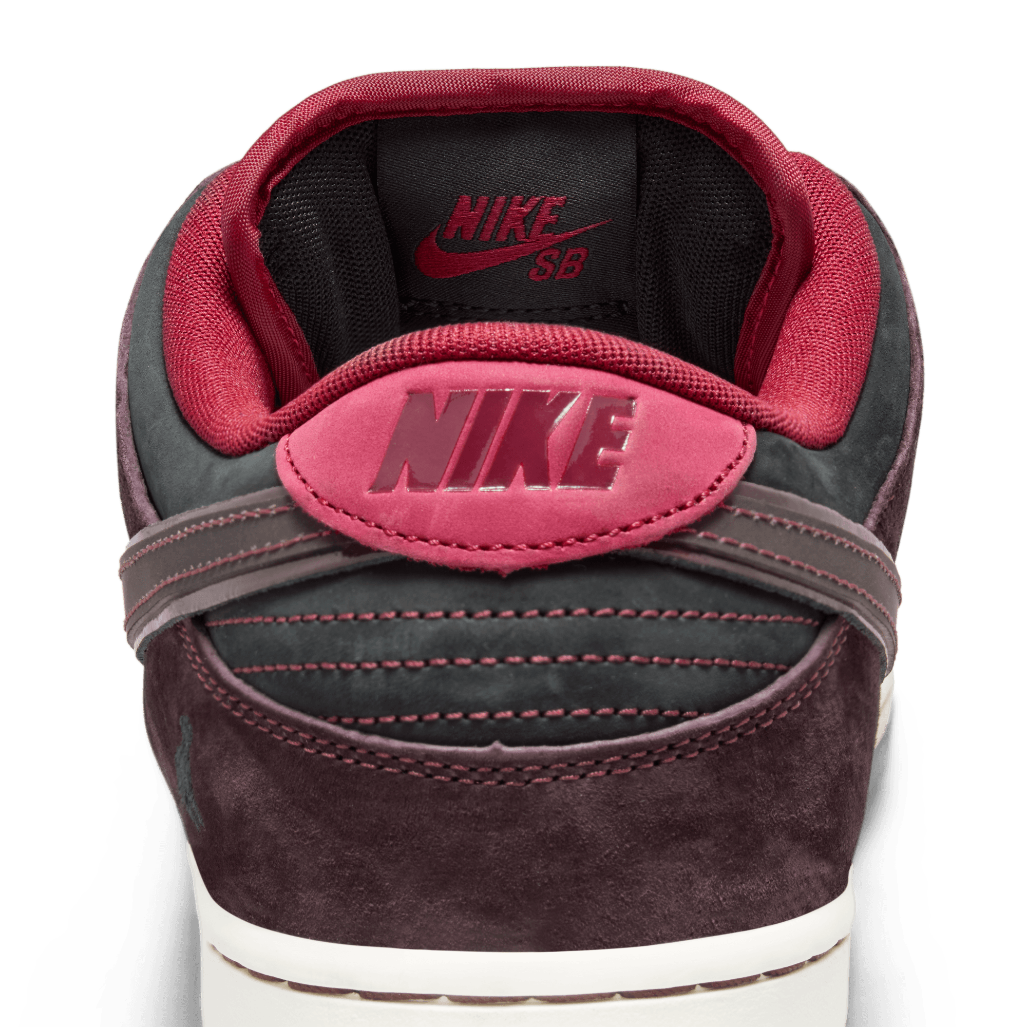 Riot Skate Shop Nike SB Dunk Low Pro Skate Shoe Detail