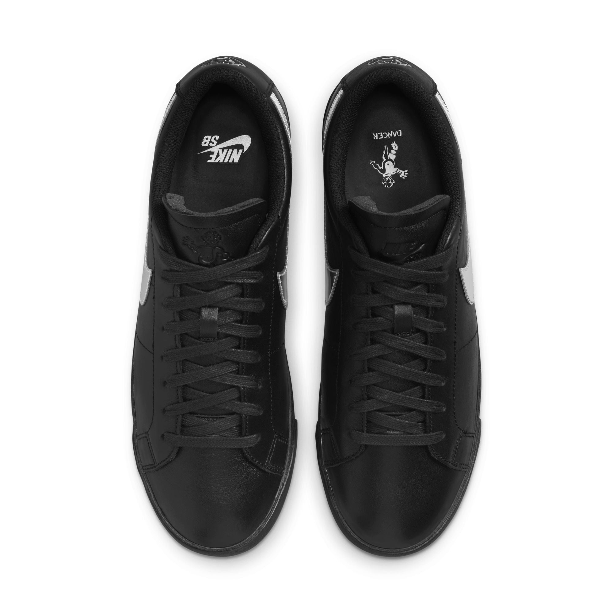 Dancer Nike SB Blazer Low Black Metallic Top