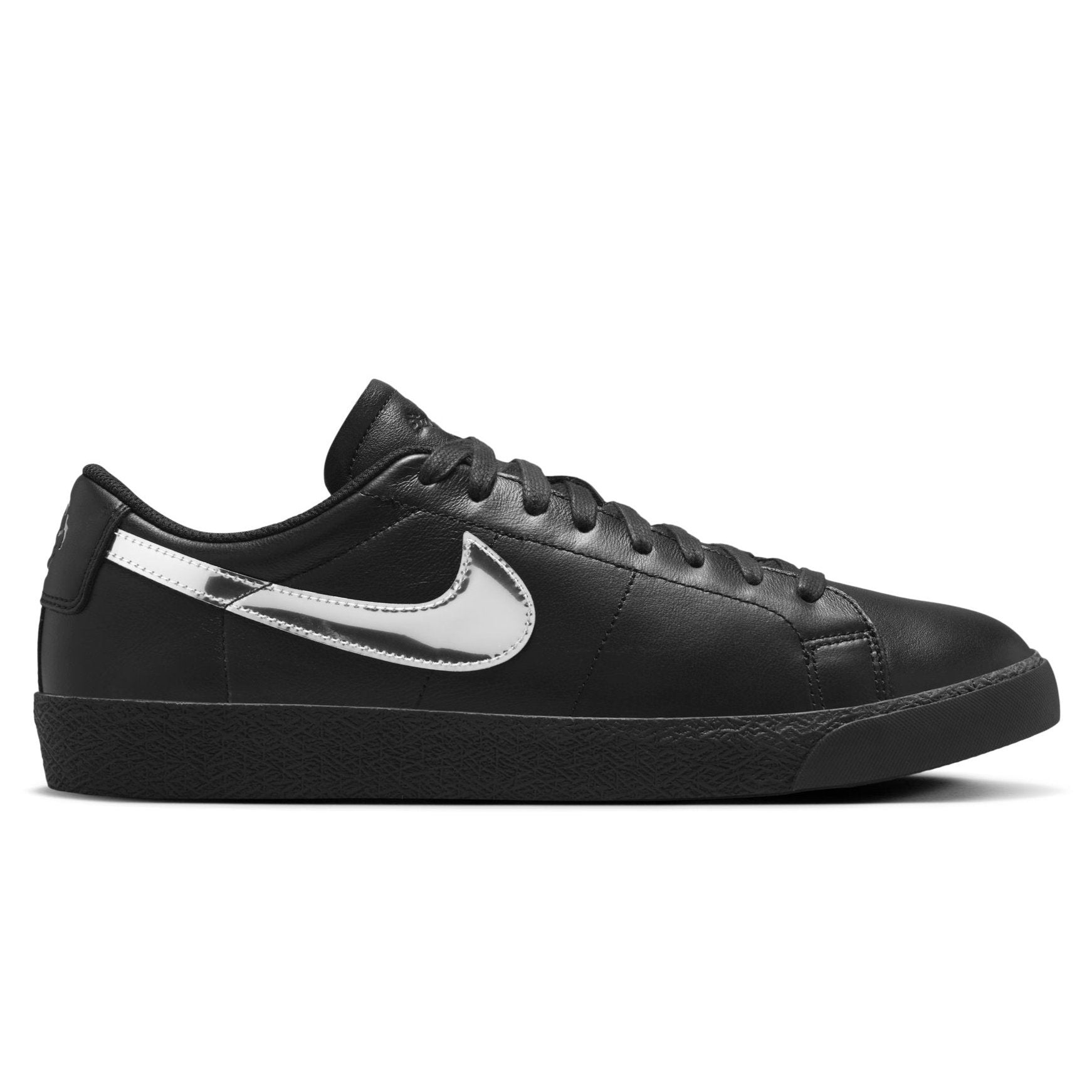 Dancer Nike SB Blazer Low Black Metallic