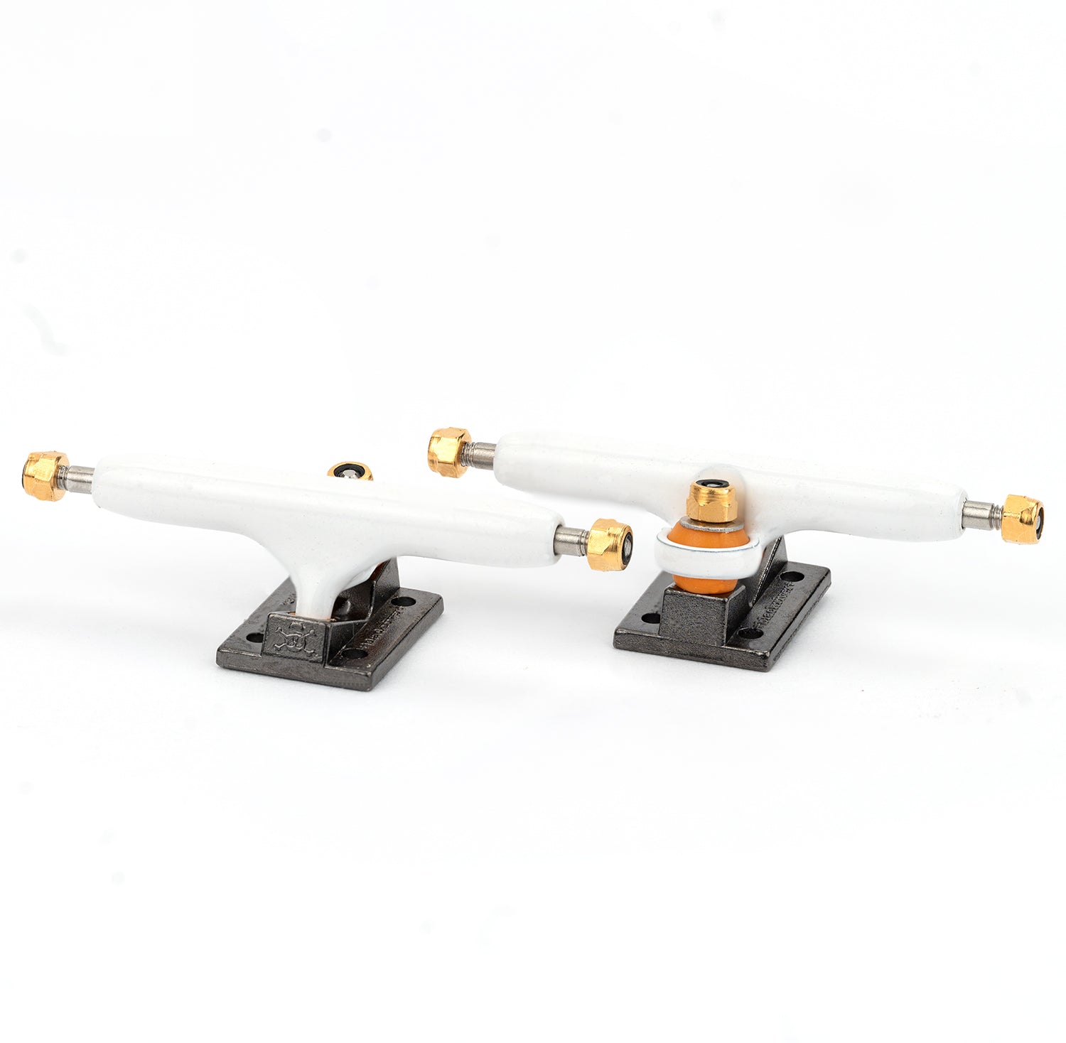 White/Black 34mm 3.0 Blackriver Fingerboard Trucks