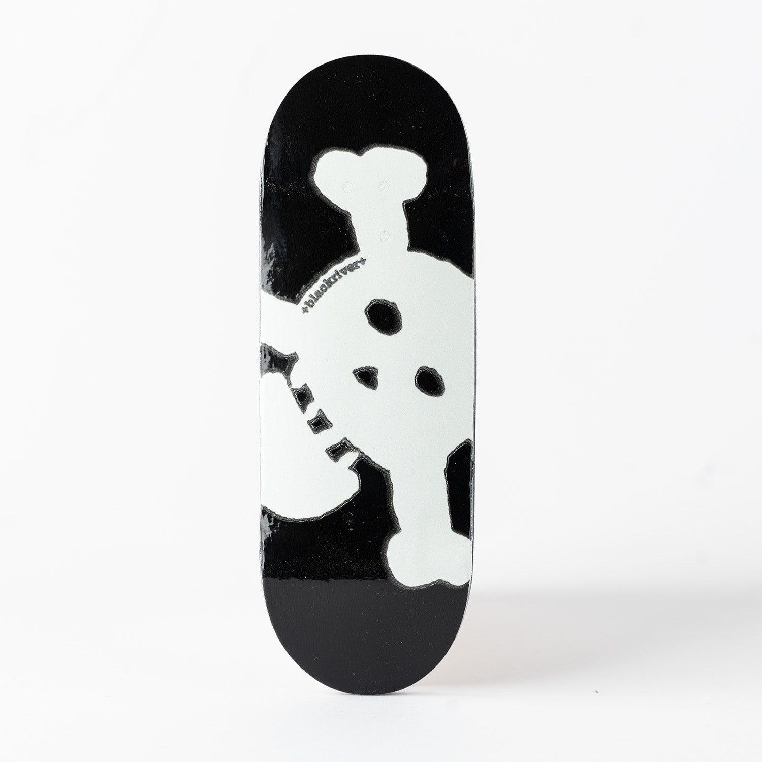 Glow In The Dark Blackriver Skull Deck