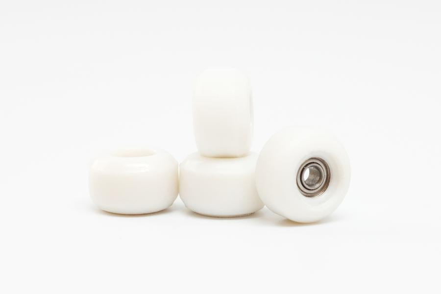 70D Bright White Dynamic Fingerboard Wheels