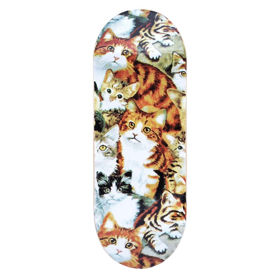 Wide Cats Dynamic Fingerboard Deck