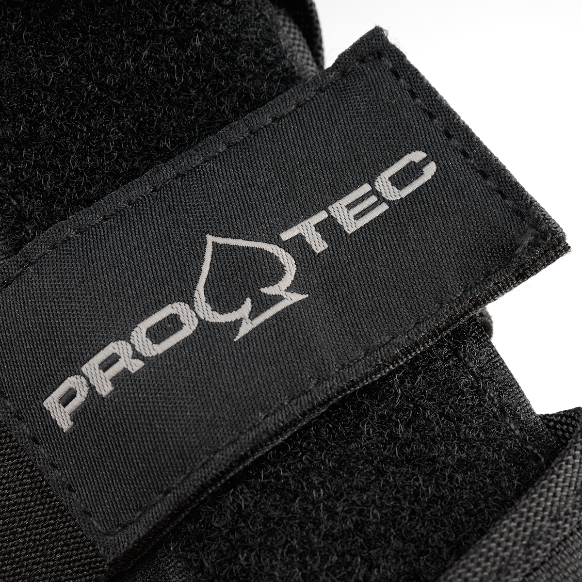 Black Pro-Tec Street Skateboard Wrist Guards