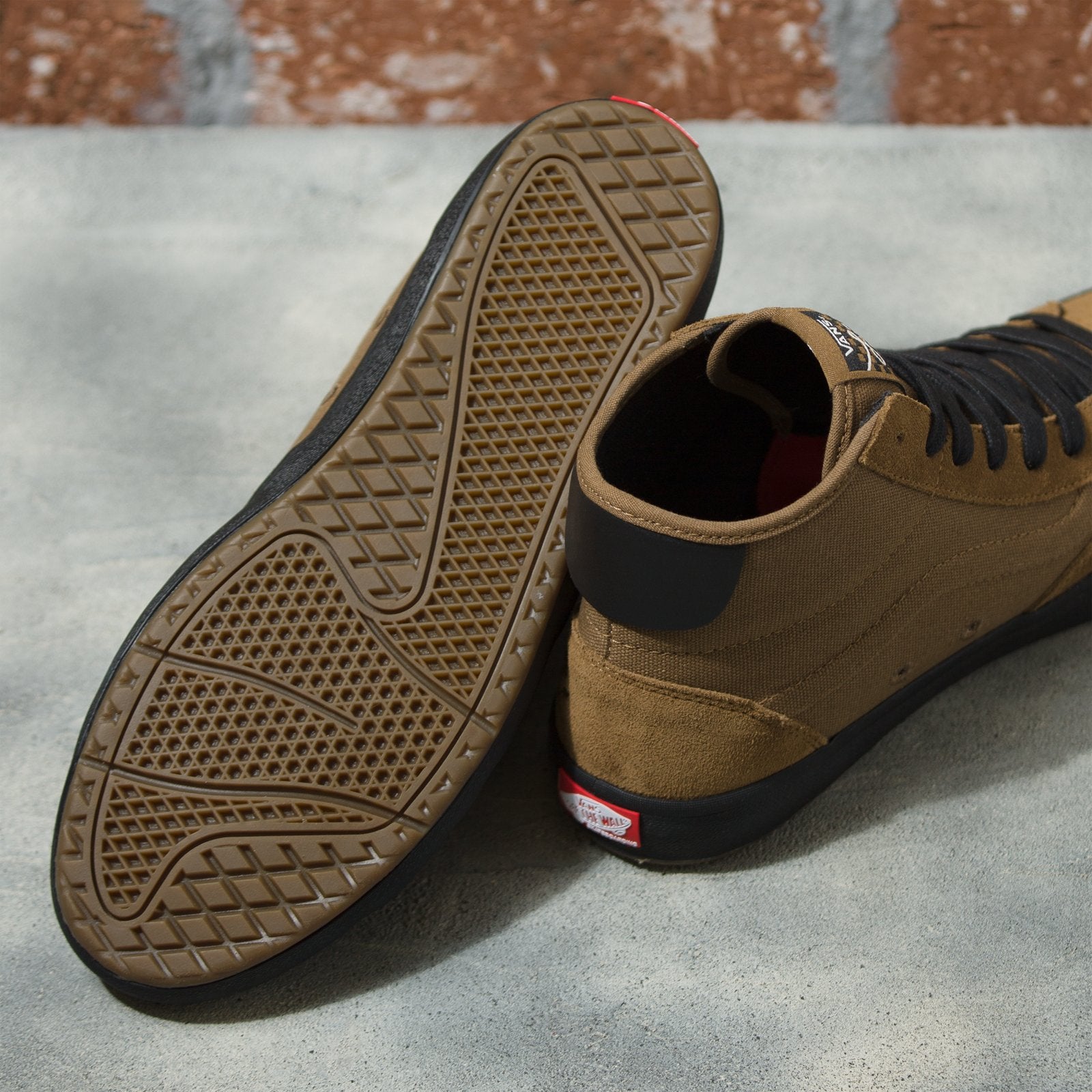 Dirt Lizzie Armanto Vans Pro Skateboard Shoe Bottom