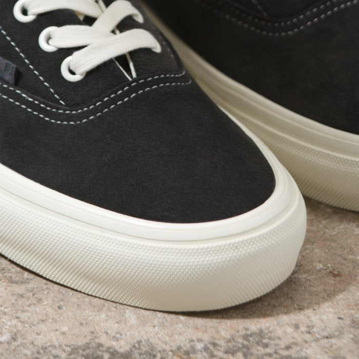 Raven/Marshmallow Vans Skate Era Skateboard Shoe Detail