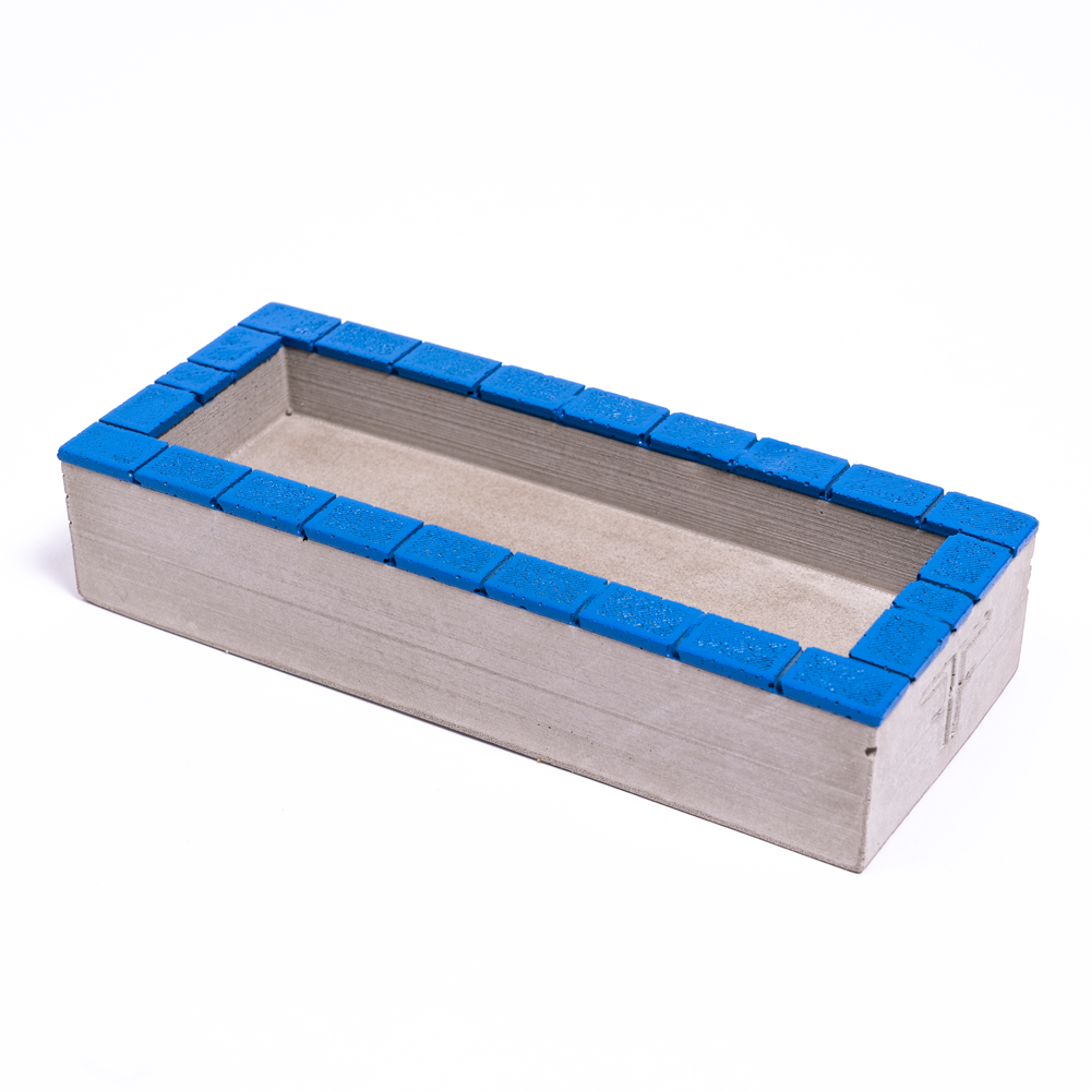 Short Planter Foul Fingers Concrete Fingerboard Ramp