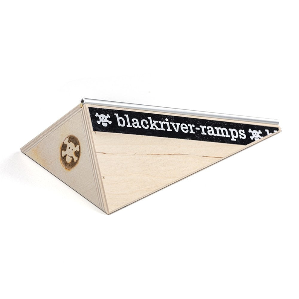 Blackriver Ramps Fingerboard Pole Bank